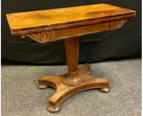 A Victorian rosewood card table, incurved base, bun feet, 91cm wide, c.1860 