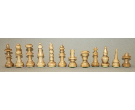 Europa. Niederlande. Superchess - Exchess Set 3. Moderne Figuren im Staunton Stil. Eine Partei in schwarz, die andere naturfa
