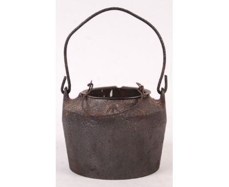 A rare presumed WWI First World War small cast iron and copper soldier's field cooking pot / canteen. Cast iron construction,