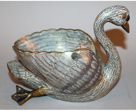 A VERY RARE CHINESE JIAQING PERIOD CLOISONNE MODEL OF A SWAN, circa 1800/20, the details of the swan’s plumage picked out in 