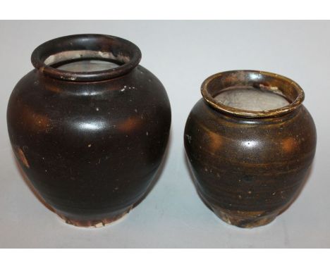 TWO SONG DYNASTY BROWN GLAZED CERAMIC JARS, 6.8in & 5.5in high. (2) 
