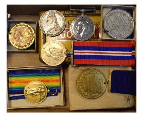 Medals - World War I pair comprising: 1914-1918 Medal and Victory Medal awarded to 023277 Corporal W.J. Dickinson, Army Ordna