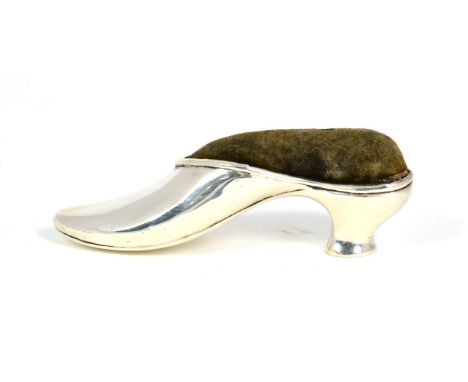An Edwardian Silver Novelty Shoe Pin Cushion, William Hair Haseler, Birmingham 1908, 10.5cm long