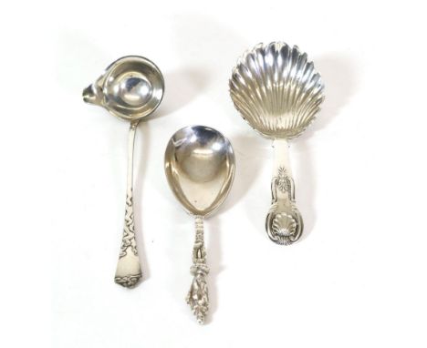 A Scottish George IV Silver Single Struck Kings Pattern Caddy Spoon, maker's mark JA, Edinburgh 1823, the scalloped bowl with