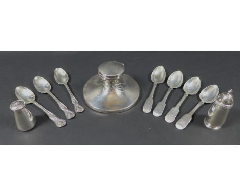 A collection of William IV and later silver, comprising four fiddle back pattern teaspoons, Jonathan Hayne, London 1830, 14cm