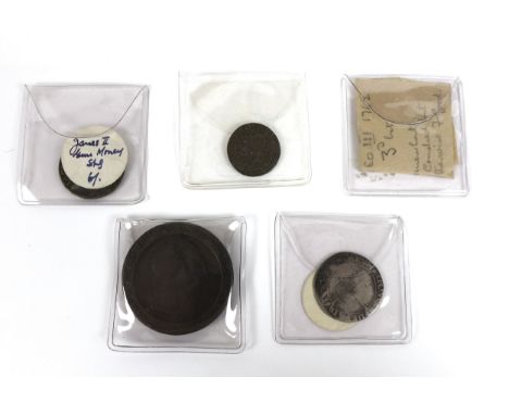 A small group of five Elizabeth I and later coins, including a Elizabeth I silver sixpence, possibly 1561, heavily rubbed por