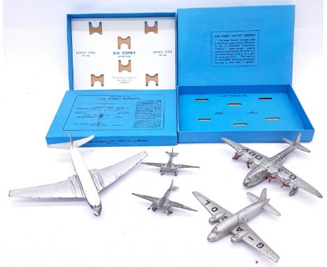 Dinky Aircraft unboxed group to include Empire Flying Boat, 664 Viking, 702 Comet along with 2x Light Racer. Conditions are g