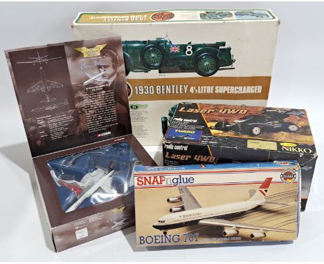 Airfix Model Kits, Corgi &amp; Nikko, a boxed mixed group. Airfix 1930 Bentley, Airfix Boeing 707, Corgi De Havilland Comet 4