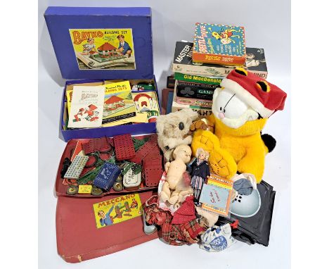 Meccano, Bayko, vintage board games, dolls &amp; similar.&nbsp; All items unchecked for completeness, condition ranges from F