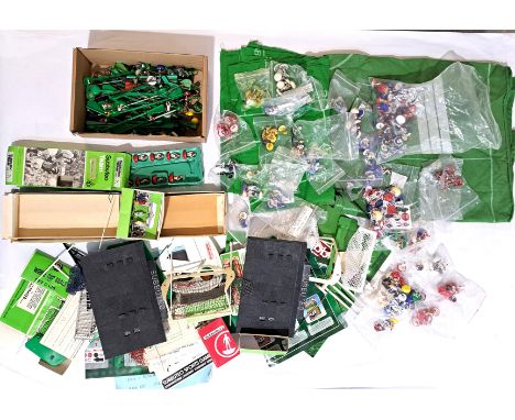 Subbuteo, a mixed loose unboxed group of accessories and bagged incomplete teams which also includes a small number of earlie