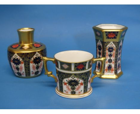 A Royal Crown Derby 1128 pattern Loving Cup, stamped with factory marks and XL to base (First Quality), together with a 1128 