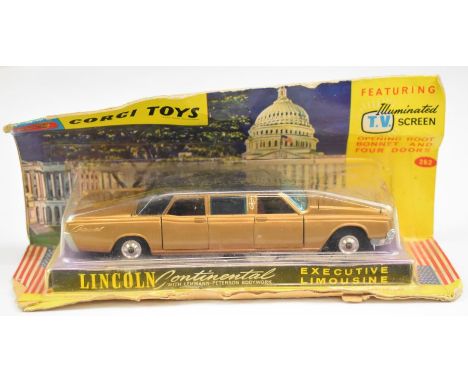 Corgi Toys diecast model Lincoln Continental Executive Limousine with Lehmann-Peterson Bodywork, 262, in original bubble pack