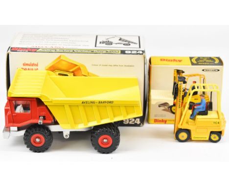 Dinky Toys diecast model Aveling-Barford 'Centaur' Dump Truck 924 together with a Conveyancer Fork Lift Truck 404, both in or