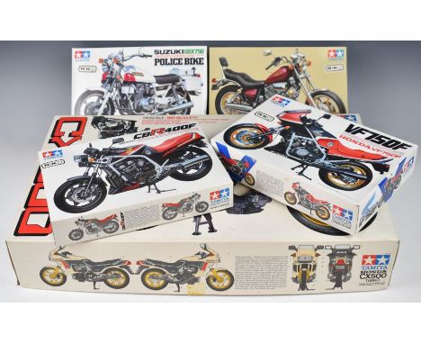 Five Tamiya motorcycle model kits to include 1:6 scale Honda CX500 Turbo 1626, all in originall boxes with instructions.