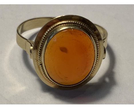 A 14 CARAT GOLD RING WITH AMBER STONE SIZE N GROSS WEIGHT 2.71 GRAMS 