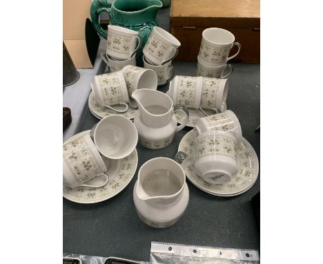 A ROYAL DOULTON 'SAMARRA' PART TEASET TO INCLUDE CUPS, SAUCERS AND CREAM JUGS 