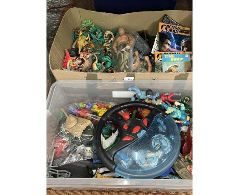 A GROUP OF ACTION MAN DOLLS AND ARMY FIGURES 