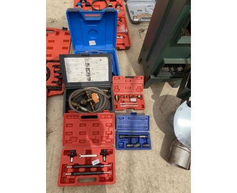 AN ASSORTMENT OF TOOLS TO INCLUDE PRESSURE GAUGES AND PULLERS ETC 