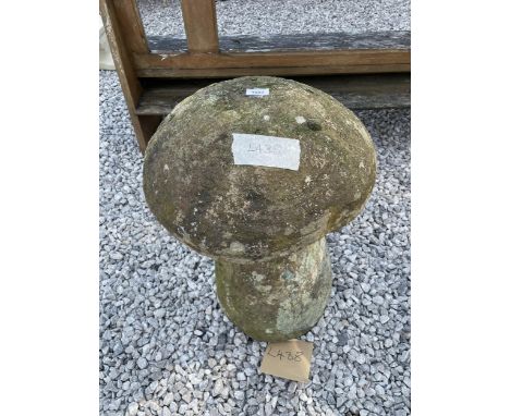 A VINTAGE SANDSTONE STADDLE STONE 