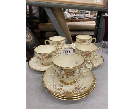 A GROUP OF GROSVENOR CHINA CUPS AND SAUCERS 