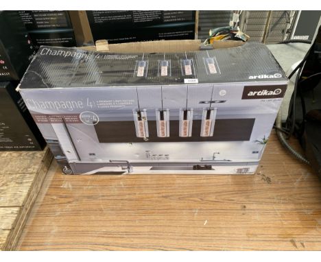 AN AS NEW FOUR PENDANT CIELING LIGHT FITTING 