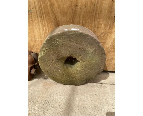 A VINTAGE STONE GRIND STONE WHEEL (D:43CM) 