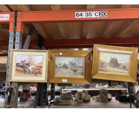 A GROUP OF THREE FRAMED HUNTING PRINTS TO INCLUDE WOODEN EXAMPLES 