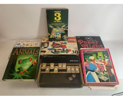 A QUANTITY OF BOXED VINTAGE GAMES TO INCLUDE A LEGO BASIC SET, LETTER LOTTO, POKER NIGHT, SHUT THE BOX GAME, ETC PLUS A HARDB