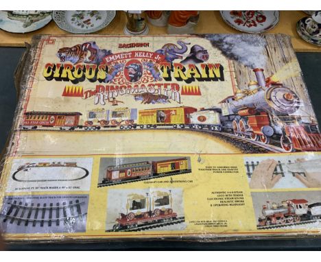 A BACHMANN EMMETT KELLY JR THE RINGMASTER CIRCUS TRAIN SET, G SCALE - ITEM NUMBER 90020 
