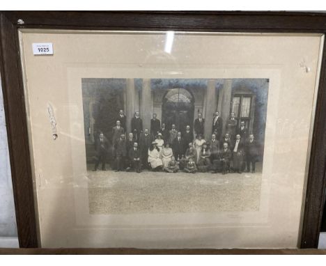 A VINTAGE PHOTOGRAPH OF A FAMILY BY R. S. ARNOLD, MARKET DRAYTON 