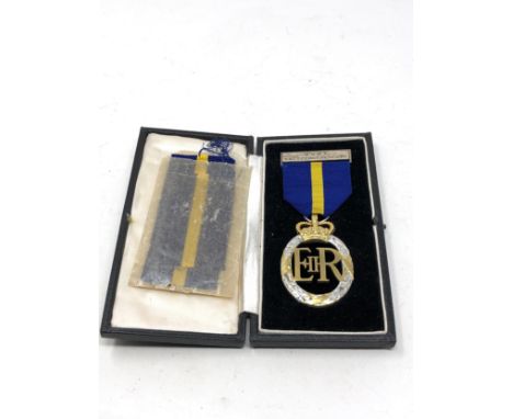 Boxed royal mint army emergency reserve officers decoration dated 1953
