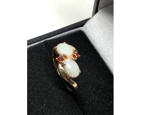 9ct gold opal ring weight 2.8g