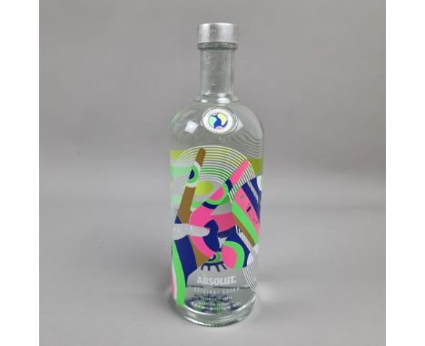 Absolut "World " Limited Edition Original Vodka, Label designed by Kari Modén - Travel Retail Exclusive - 1 Litre - Introduce