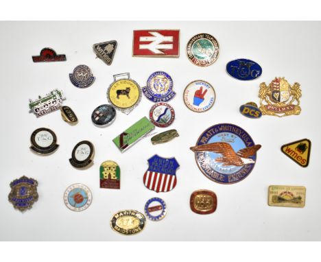 Vintage railway and aircraft interest enamel and other badges including Transport and General Workers Union, Pratt &amp; Whit