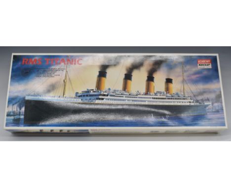 Academy Minicraft 1:350 scale model kit RMS Titanic, 1405, in original box.&nbsp;