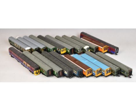 Twenty-one Hornby, Lima and similar 00 gauge model railway&nbsp;DMU and EMU locomotives including Trans Pennine Express, Live