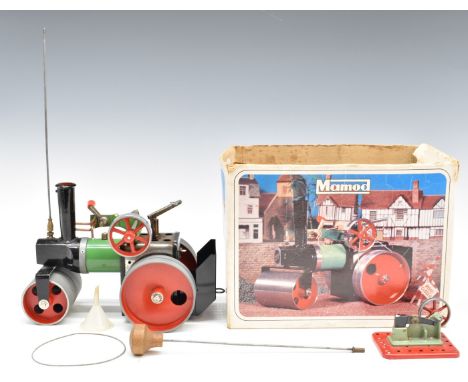 Mamod live steam roller, SR1A, in original box with accessories