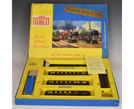 Hornby Dublo 00 gauge Pullman Train SR model railway train set, 2035, in original box.&nbsp;