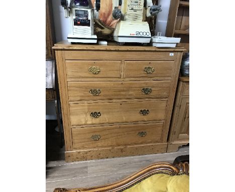 VICTORIAN LIGHT WOOD CHEST OF 2 SMALL OVER 3 LARGE GRADUATED DRAWERS (118cm wide)