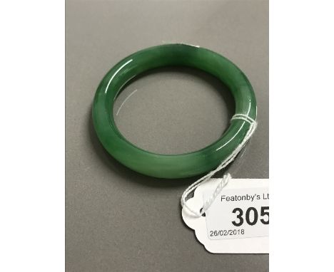 GREEN JADE BANGLE (62.96 grams approx)