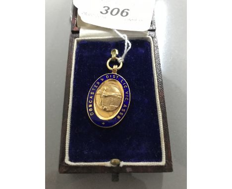 VINTAGE 9CT GOLD & BLUE ENAMEL FISHING MEDAL Doncaster (11.32 grams gross)