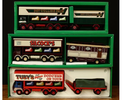 Corgi Classics 1:50 scale The Showmans Range models, comprising 09901 ERF dodgem truck and box trailer set - Pat Collins, box