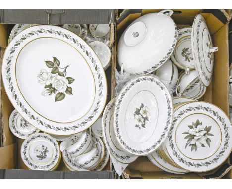 A Worcester bone china Bernina pattern dinner service  
