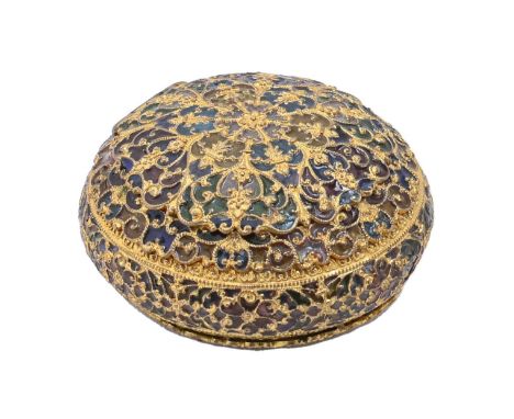 A Continental gilt filigree and plique a jour enamel box, early 20th c, 53mm diam  Good condition