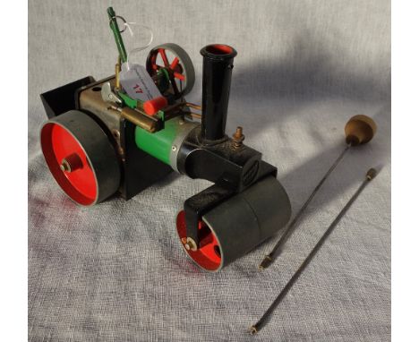 MAMOD; A STEAM ROLLER in green and black