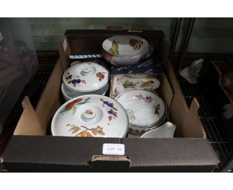 A selection of gold and green banded Royal Worcester Evesham wares
