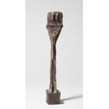 Lothar Fischer. „Kleines gesockeltes Idol“. 1975