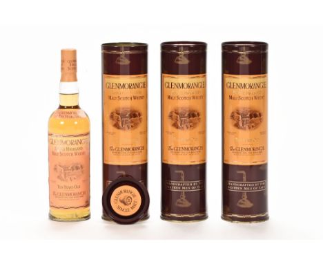 A collection of three bottles of Glenmorangie single malt Scotch whisky, 10 years old, 40% vol. 70 cl (see illustration). *