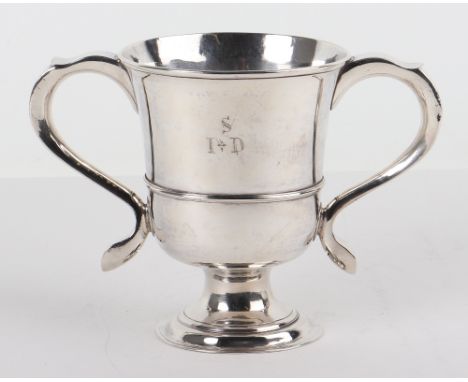 A George III silver loving cup, John Langlands I, Newcastle 1774, twin side handles, on circular base, 13.5cmHx19cmW 322g