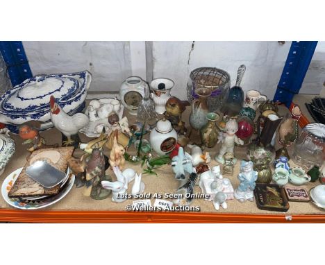 LARGE QUANTITY OF GLASS AND CERAMIC ORNAMENTS